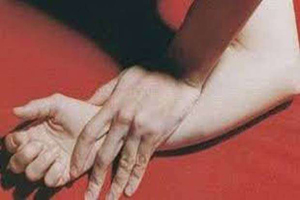 Bejat, Gadis Cantik ini Diperkosa di Direkam Pacarnya Sendiri